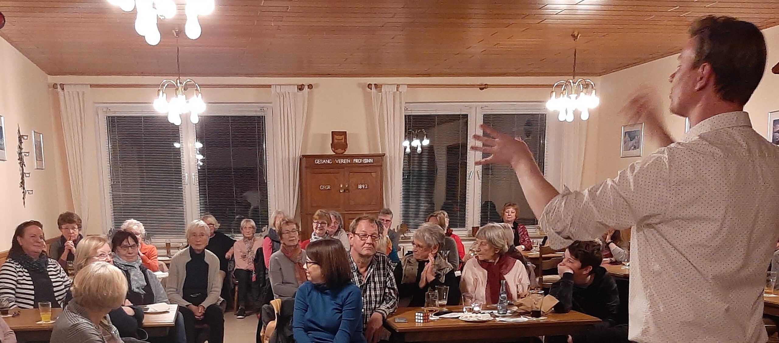 Ein Zauberer bei den Landfrauen. Springe in Lüdersen. Foto: pr