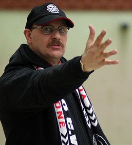 Der MTV Rohrsen dankt Mr. Handball, Thomas Niepelt für seinen Einsatz für den Verein. Foto: pr